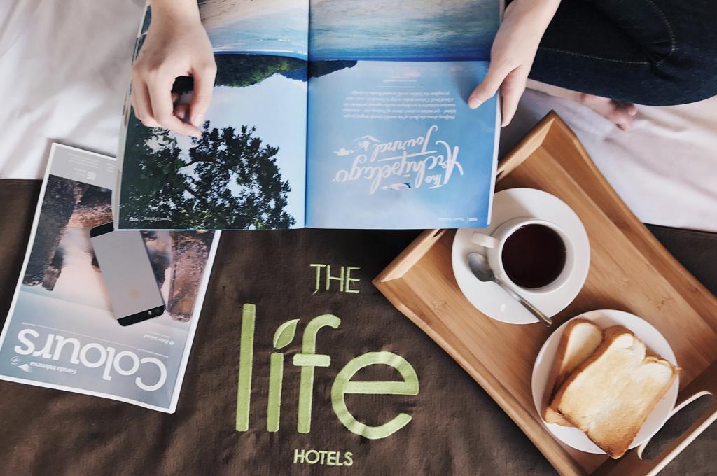 The Life Hotels City Center Surabaya Exteriör bild
